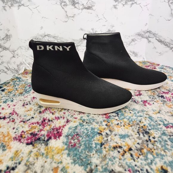DKNY Black & White Slip On Sock Style Wedge Booties Size 9m - Picture 3 of 11